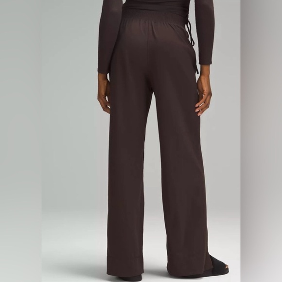 Lululemon Stretch Woven Wide-Leg High-Rise Pant Espresso - Picture 2 of 8